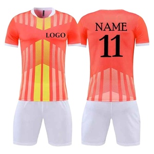 Conjunto de Camiseta de Fútbol Sublimada Personalizada para Hombre, Manga Corta, Poliéster que Absorbe la Humedad, Uniforme Deportivo, Ajuste Atlético, Diseño a Rayas para Todas las Temporadas - Product Image 5