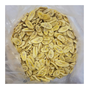 Chips de bananes séchées, fabriquées à partir de fruits tropicaux mûrs, parfaites pour les friandises de fêtes en famille et les garnitures de desserts, Vietnam - Product Image 1