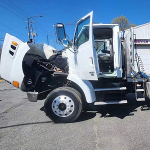 Tractor diésel de alta potencia 6x4, camión de servicio pesado para transporte logístico de carga comercial por carretera - Product Image 1