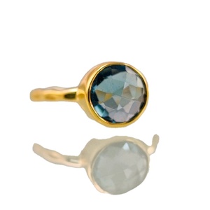 Argent Sterling 92.5 avec topaze bleue de Londres polie en or forme ronde dernière conception simple bague en gros dernière conception simple - Product Image 1