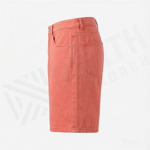 กางเกงยีนส์ขาสั้นผู้ชายสไตล์วินเทจ ผ้าฝ้ายเดนิม ทรงหลวม ขากว้าง ลายเรียบ มีโลโก้ด้านหน้า เหมาะสำหรับฤดูร้อน - Product Image 3