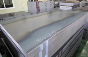 Tôle d'acier laminée à chaud SPHC, bobine de tôle d'acier au carbone HRC pour l'ingénierie structurelle et les applications industrielles - Product Image 2