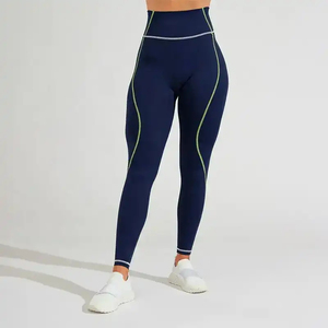 Ensemble de vêtements de yoga personnalisés, fournisseur en gros, fabricant d'ensembles de yoga pour femmes, vêtements de sport légers, ensemble de yoga - Product Image 5
