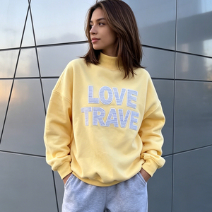 เสื้อสเวตเชิ้ตคอปกสีเหลืองสำหรับผู้หญิง พิมพ์ลายตัวอักษร Love Travel สวมใส่สบายๆ ทำจากผ้าฝ้ายถัก เหมาะสำหรับฤดูใบไม้ร่วง - Product Image 3