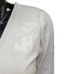 Cardigan Classique Jack and Jill en Tricot avec Logo Brodé Personnalisé, Manches Côtelées et Boutons sur le Devant pour un Style Élégant au Quotidien - Product Image 4
