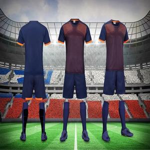 Nouveau 2024 maillot de football de haute qualité vêtements de sport respirants à séchage rapide personnaliser l'uniforme de l'équipe de football par sublimation pour hommes et femmes. - Product Image 4