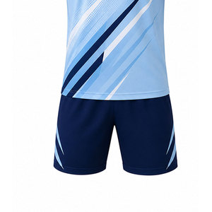 Tenue de football personnalisée, maillot et short légers conçus pour les matchs de compétition, les entraînements et les tournois. - Product Image 6