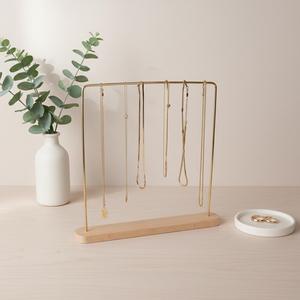 Elegante Organizador de Joyas de Barra Larga con Amplio Espacio para Colgar Collares, Soporte de Exhibición con Base Estable, Almacenamiento Moderno y Minimalista para Tocador - Product Image 3
