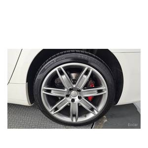 Maserati Quattroporte 3.0 V6 GranLusso Noviembre 2021 29,809 km Caja de Cambios Automática Asientos de Cuero Volante a la Izquierda Cámara Trasera Techo Solar - Product Image 5