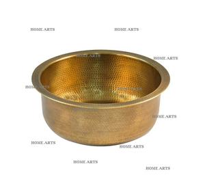 Bol de manucure de forme ronde au design attrayant, en laiton martelé, pour pédicure et spa, de qualité supérieure - Product Image 1