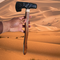 Produits phares faits main : Hache de combat et épée en obsidienne sculptées à la main, et baguette de guérison en pierre pour artisanat en cristal et cadeaux