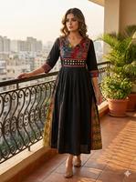 Ensemble Kurta en jean pour femme avec broderie florale, coupe ample, tenue décontractée, pantalon longueur cheville, style indien en coton