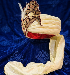 Safa en soie ivoire royal fait main avec bordure Zardosi bordeaux et Kalgi rubis, Turban de mariage de luxe pour marié, Vente en gros - Product Image 1