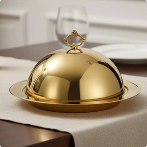 Cloche alimentaire ronde en acier inoxydable finition dorée, couvercle en métal pour la cuisine, la table, la restauration, assiette de service avec couvercle - Product Image 1