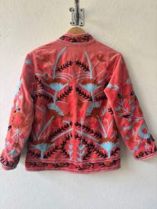 Blouson bomber en velours tricoté brodé Suzani rose, style hippie vintage, chaud pour l'hiver, écologique, respirant, matelassé, à motifs floraux - Product Image 2