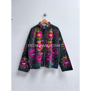 Veste en velours brodée pour femme, broderie à la main, manches longues, col montant, tenue d'automne, noire avec motif œil coloré - Product Image 3