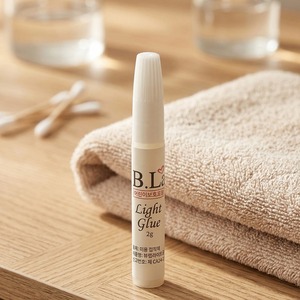 [K-ESSENTIALS] Colle légère pour ongles 2g Formule UV Formule personnalisée Marque privée Adhésif pour faux ongles - Product Image 2