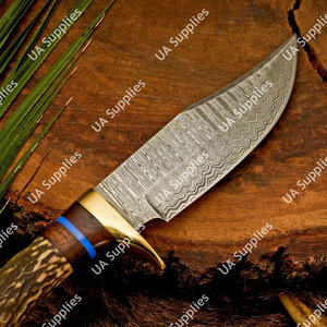 Couteau de chasse/camping à lame fixe en acier Damas avec manche en corne de cerf, pointe tombante ultra-affûtée, épaisseur 2,4 mm, vente en gros OEM/ODM - Product Image 4