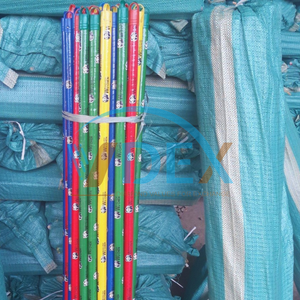 Palo de mopa de escoba de madera de 120cm de largo con revestimiento de PVC Panda de 2,2 de diámetro, suministro directo de la empresa de Vietnam - Product Image 3