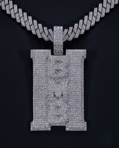 Colgante Personalizado S925 con Incrustaciones de Moissanita Brillante de Dos Capas, Colgante Vertical con Letra - Product Image 4