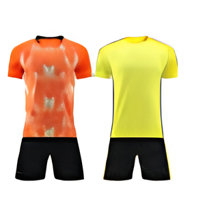 Maillot de football personnalisé à impression numérique 100 % polyester col en V manches courtes sport vente en gros fournisseur OEM fabricant - Product Image 4