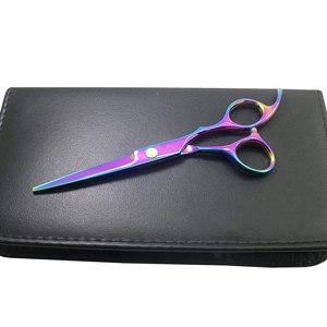 Tijeras de Peluquería de Acero Inoxidable y Titanio Multicolores para Barbería, Tijeras para Recortar el Cabello con Cuchillas Supercortantes - Product Image 5