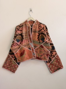 Lote Surtido de Chaquetas Kantha Suzani, Abrigo Vintage Boho, Talla Única, Artículo Hecho a Mano - Product Image 1