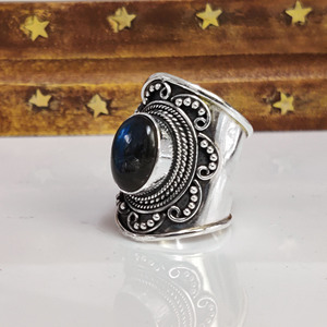 Bague en labradorite naturelle, bijoux en pierres précieuses faits à la main, bague en pierre à reflets bleus, cadeau unique pour femmes - Product Image 3