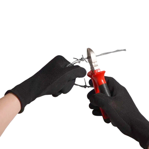 Gants en nitrile haute dextérité avec doigts flexibles, confort léger et adhérence fiable de la paume pour les activités de manutention détaillées - Product Image 4