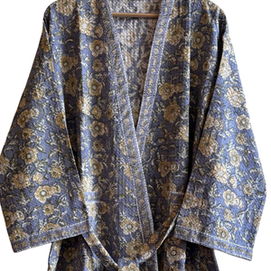 Peignoir long kimono gris en coton gaufré compressé à séchage rapide pour femme, imprimé à la main, idéal pour la maison, les voyages, la plage et le spa - Product Image 2