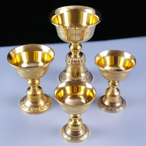 Copa de Vino de Latón Vintage Hecha a Mano, Cáliz de Metal Dorado Antiguo, Copa de Latón Grabada Tradicional India para el Hogar de Lujo - Product Image 5