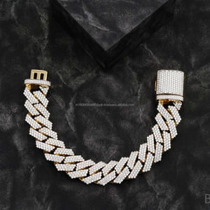 Bracelet unisexe Hip Hop en moissanite et diamant, maille cubaine, en argent sterling 925 de qualité supérieure avec sertissage multi-rangs de pierres rondes - Product Image 1