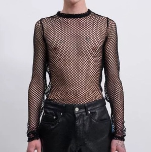 Camiseta de malla negra ajustada de manga larga transpirable y elástica con cuello redondo para gimnasio y fitness - Product Image 5