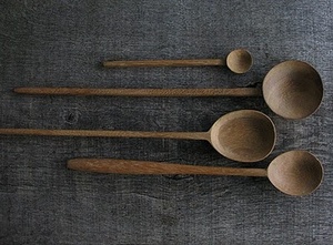 Juego de Cucharas de Madera de Mango Hechas a Mano Multiusos para Servir Sopa, Ensalada, Postre y Café - Product Image 3