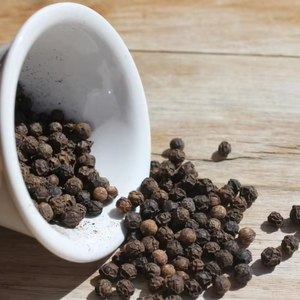 Pimienta Negra y Blanca Cruda Picante, Natural, Seca, en Cubos, a Granel, 500G/L 550 G/L 570 G/L 630 G/L - Product Image 1