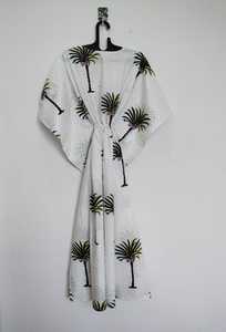Robe kaftan indienne en coton faite à la main, légère, pour la plage, imprimé palmiers - Product Image 6