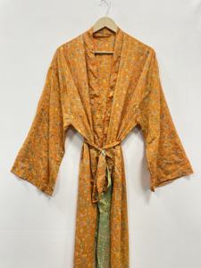 ชุดคลุมยาวลายดอกไม้ผ้าไหมอินเดียสไตล์โบโฮ ชุดคลุมชายหาด ชุดนอนสบายๆ ทำมือ ชุดคลุมสำหรับคนท้อง น้ำหนักเบา - Product Image 3