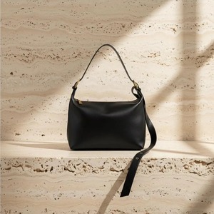 Bolso de Hombro y Bandolera de Cuero para Mujer, de Alta Calidad, para la Playa o Vacaciones, Estilo Casual, Disponible en Grandes Cantidades - Product Image 4