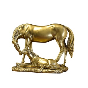 Figurine de cheval et de poulain en laiton de qualité export, sculpture animale décorative, décoration de table pour la maison et le bureau, cadeau disponible à la vente - Product Image 6