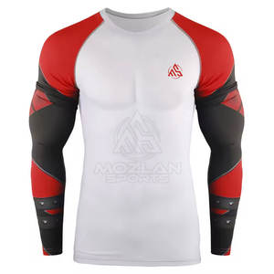 เสื้อคอมเพรสชั่นผู้ชาย ดีไซน์ล่าสุดจากผู้ผลิตปากีสถาน ผลิตจากผ้าสแปนเด็กซ์และโพลีเอสเตอร์ - Product Image 1