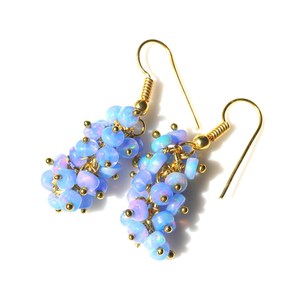 Pendientes de Ópalo Azul Etíope Natural Welo, Oro de 14K, Gema Arcoíris - Product Image 2