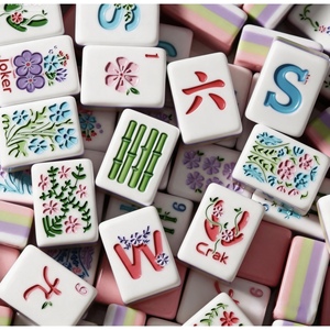 Tuiles de Mahjong Américaines 4 couches, motif floral rose, en acrylique, jeu de société moderne de luxe - Product Image 1