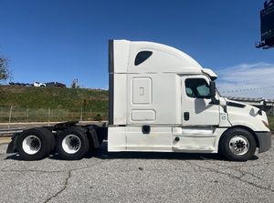 Camión Freightliner T12664ST 2019 Usado en Buen Estado con Transmisión Automática y 223,869 Millas - Product Image 6
