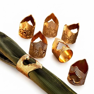 Anillo de Servilleta Moderno en Oro Rosa con Corona, Hebilla de Metal con Pedrería para Servilletas, Decoración de Mesa para Bodas, Banquetes y Hoteles, Venta al Por Mayor - Product Image 5