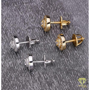 Élégantes boucles d'oreilles classiques en moissanite et diamant, en argent sterling 925 plaqué or, bijoux fins de qualité supérieure pour femmes - Product Image 3
