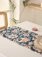 Chemin de table double couche en toile de coton slub premium, imprimé numérique floral, style damassé tissé à pompons, bleu, personnalisable pour salle à manger