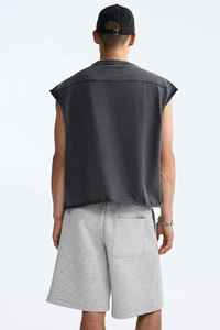 Pantalones cortos tipo Bermuda de algodón de color sólido para hombre con cintura con cordón, estilo casual, color gris. - Product Image 3