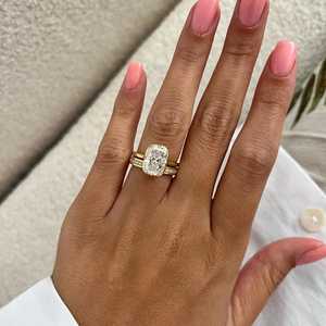 Bague en diamant de laboratoire 3 carats taille Radiant E VVS2 sertie en or 14K ou 18K, monture closée à griffes, ensemble de mariage - Product Image 3