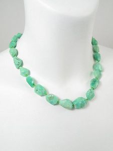 Collier en résine imperméable peint à la main, fabriqué en Inde, pour femmes, accessoire de mode tendance sur le thème de la nourriture et de l'amour, vente en gros - Product Image 2