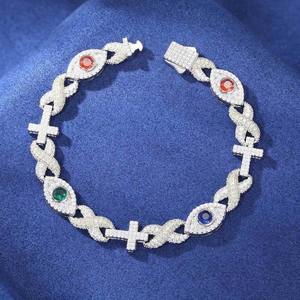 Pulsera de Lujo de Plata 925 con Baño de Rodio y Diamantes, Corte Brillante Redondo, Engaste Pavé, Patrón Cruzado, Joyería Unisex de Eslabones - Product Image 2